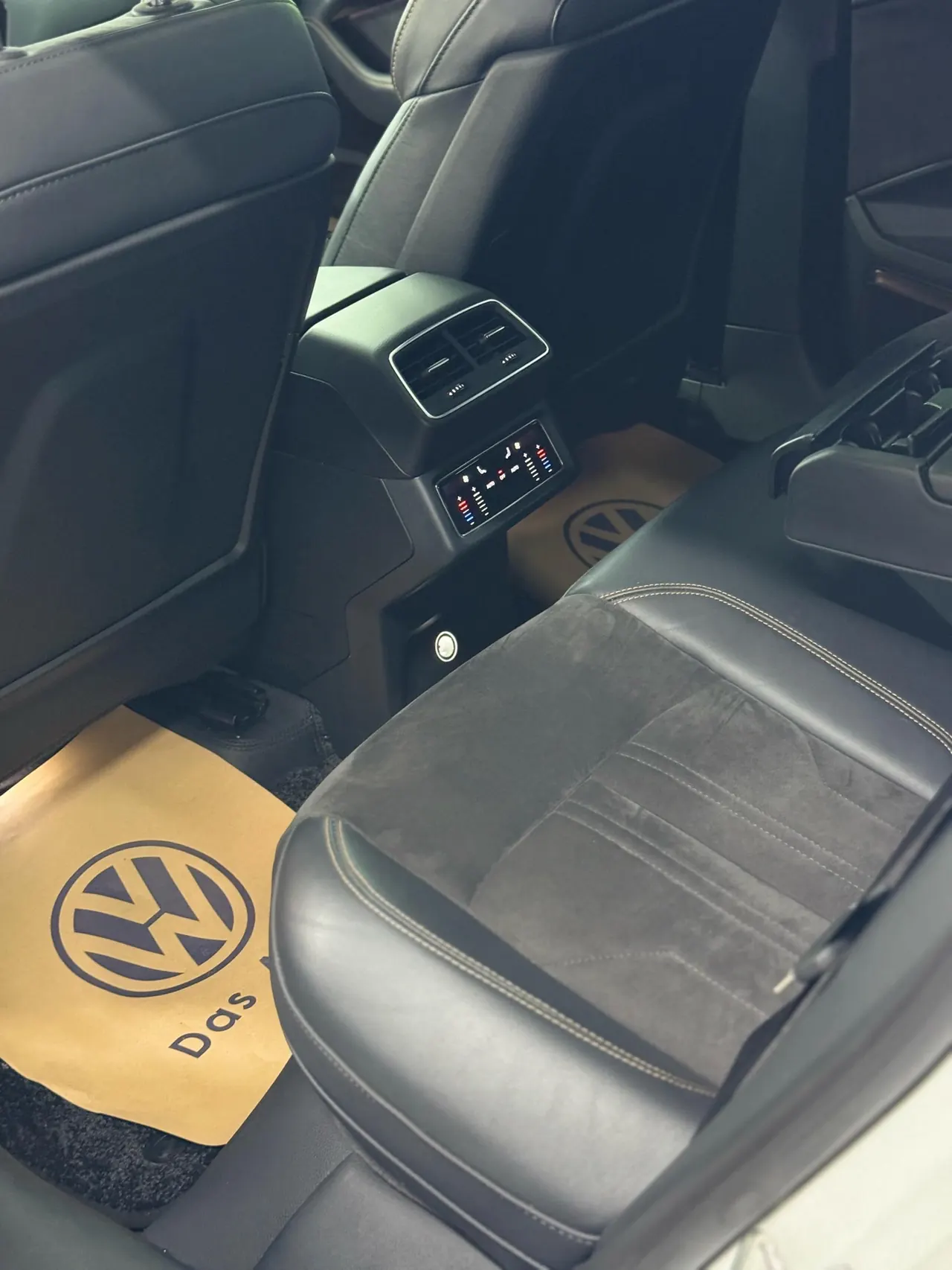 Audi 2021 e-tron 50 Quattro Complete Selection of Automatic Transmission 5