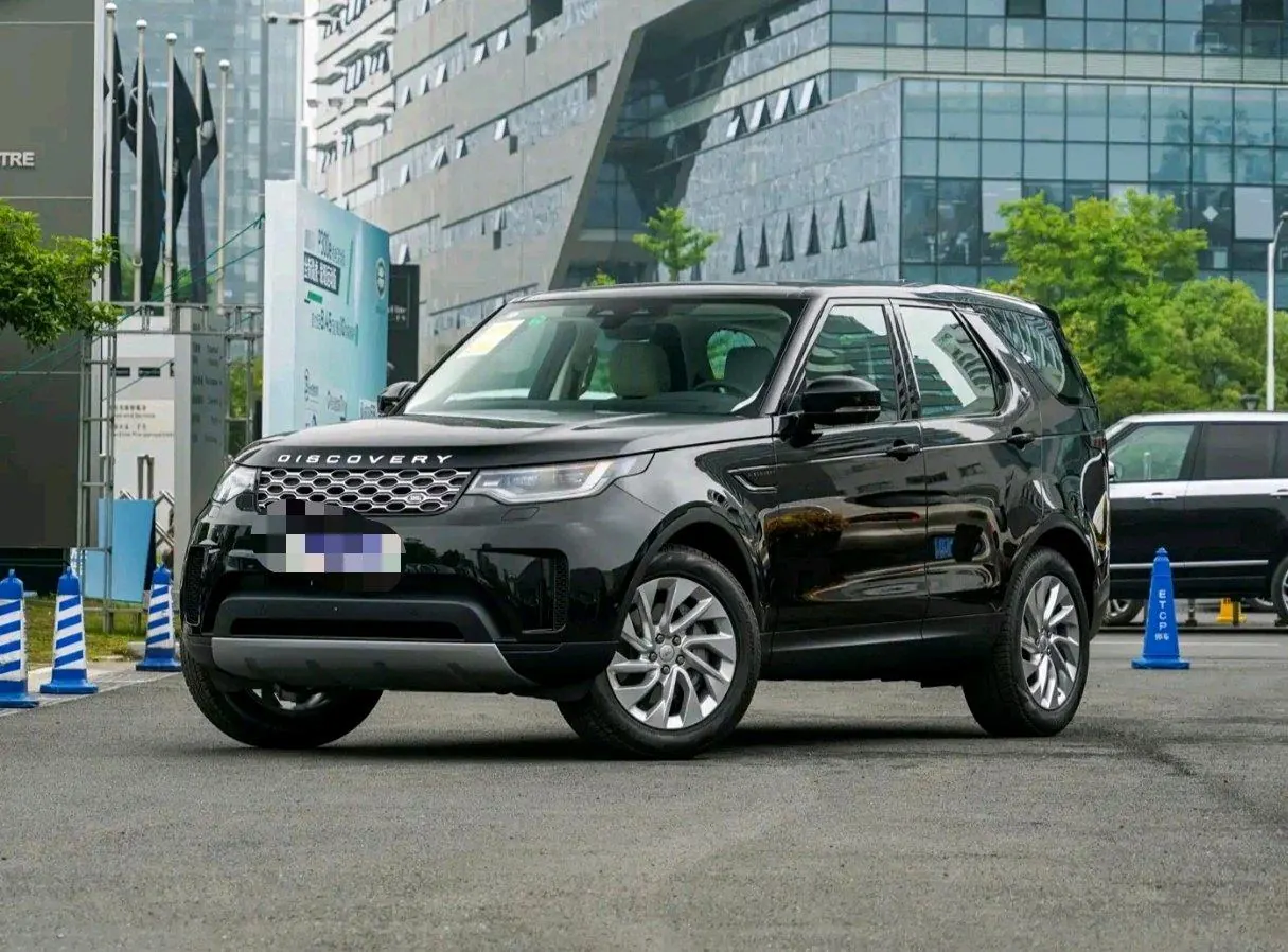 Открыть галерею: Land Rover found (imported) 2021 found 52.0 T 300PS S automatic gear