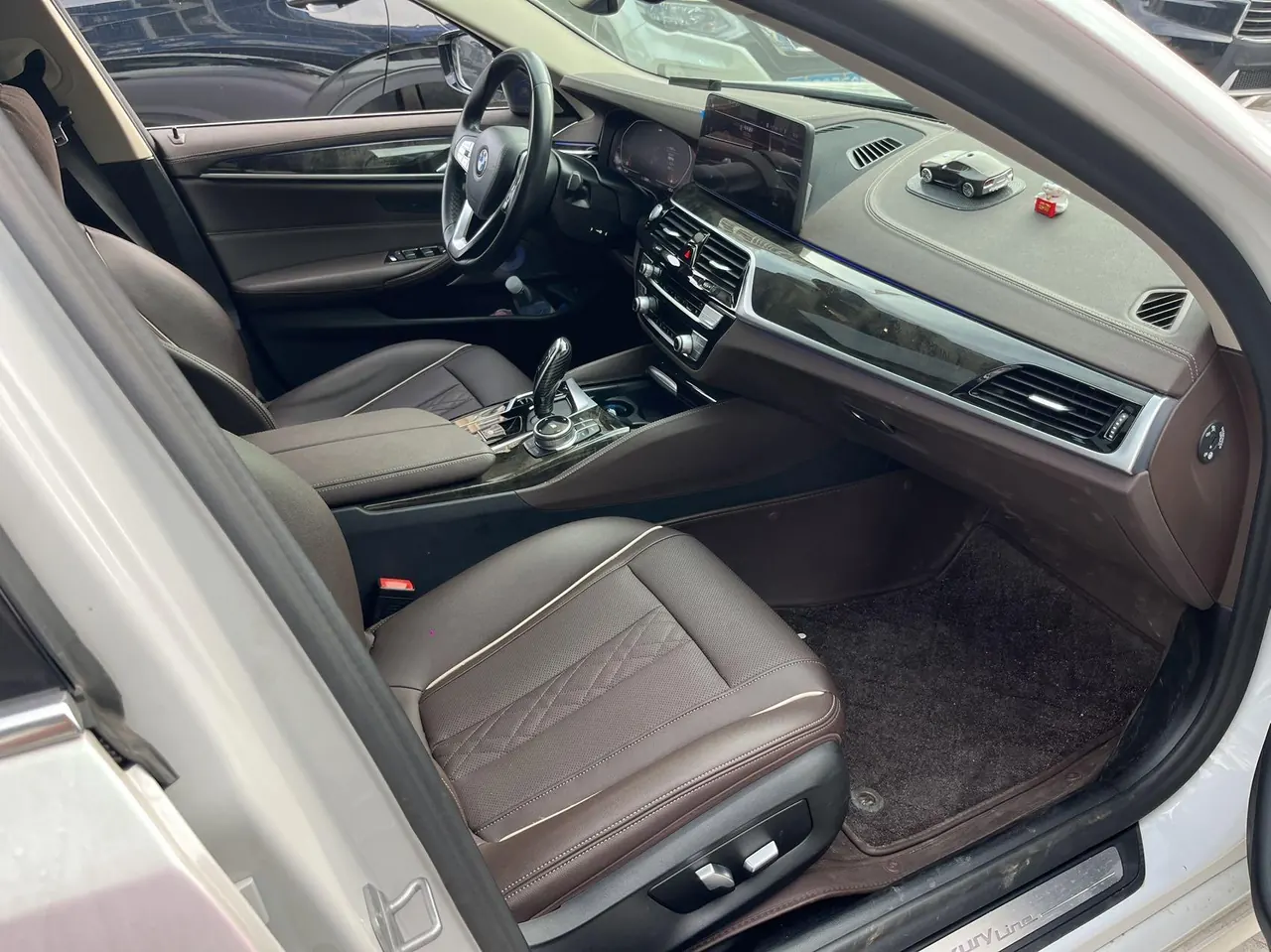 BMW 5 Series 2021 525Li 2.0T Luxury Suit Automatic Gear 6