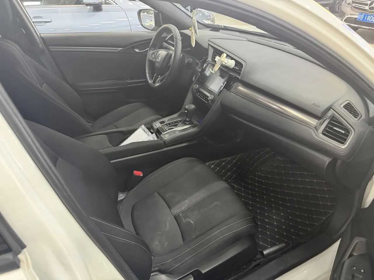 Honda 2021 Civic Hatchback 1.5T Stepless 220TURBO Tide Cool Control Automatic Gear 2
