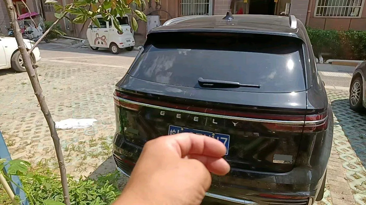 Geely 2026 XingyueL (Monjaro) 2.0TD Oriental Obsidian Star Edition Automatic Gear 4