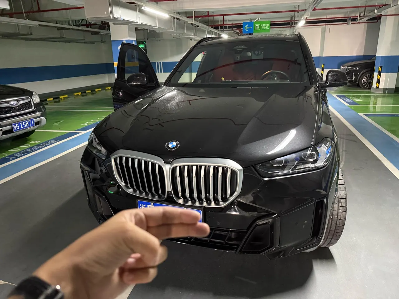 BMW 2023 X5 xDrive40Li 48V 3.0T M sports obsidian night suit automatic gear 6