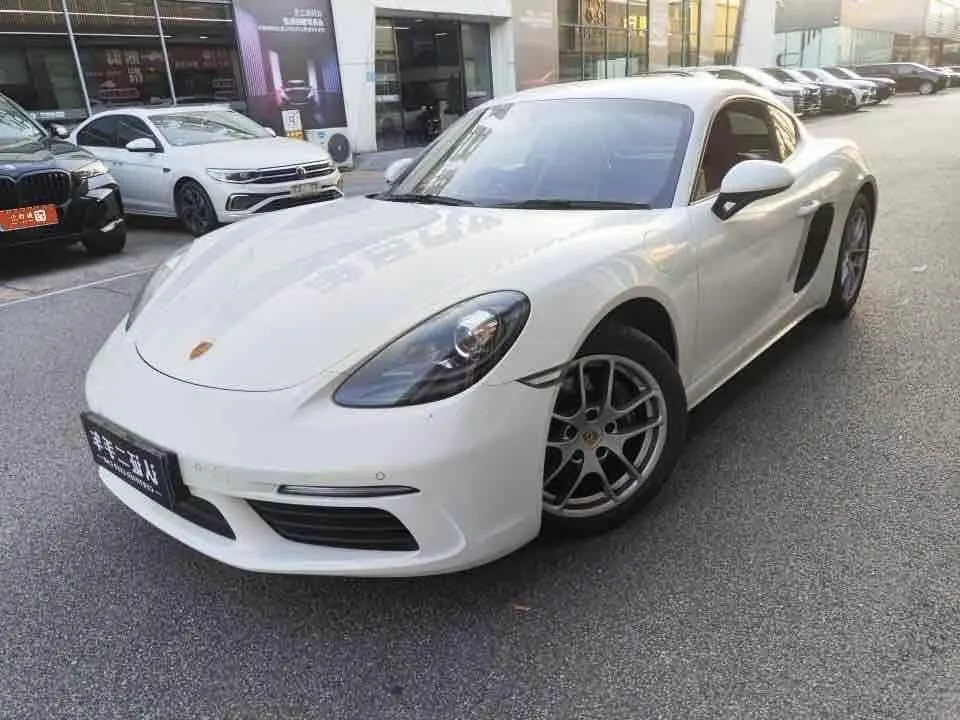 Open image lightbox: Porsche 718 (Imported) 2022 718 Carman 2.0T Automatic