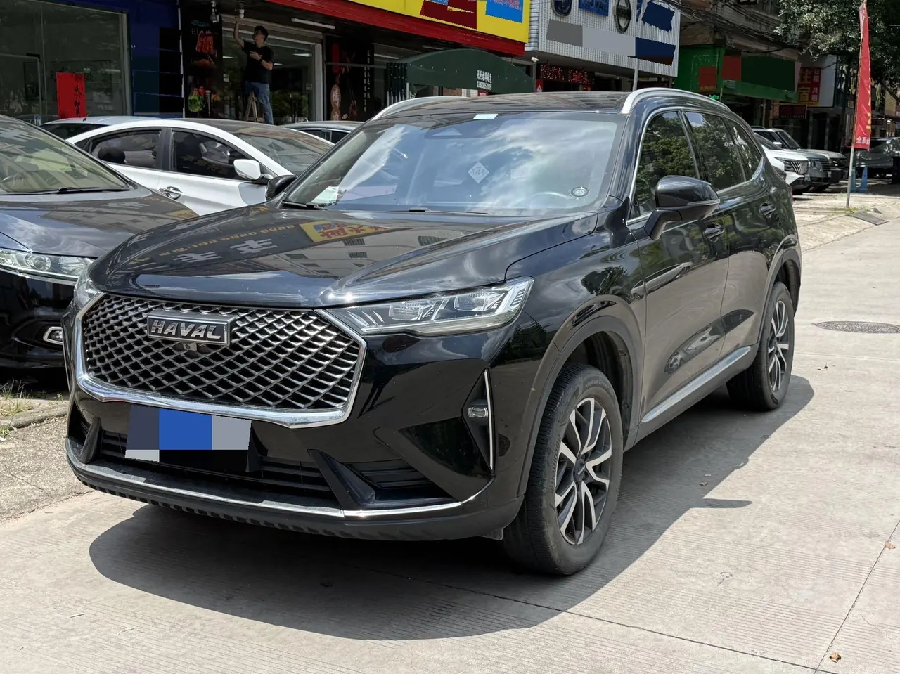 Открыть галерею: Haval 2022 H6 1.5T Two-Drive Max Automatic