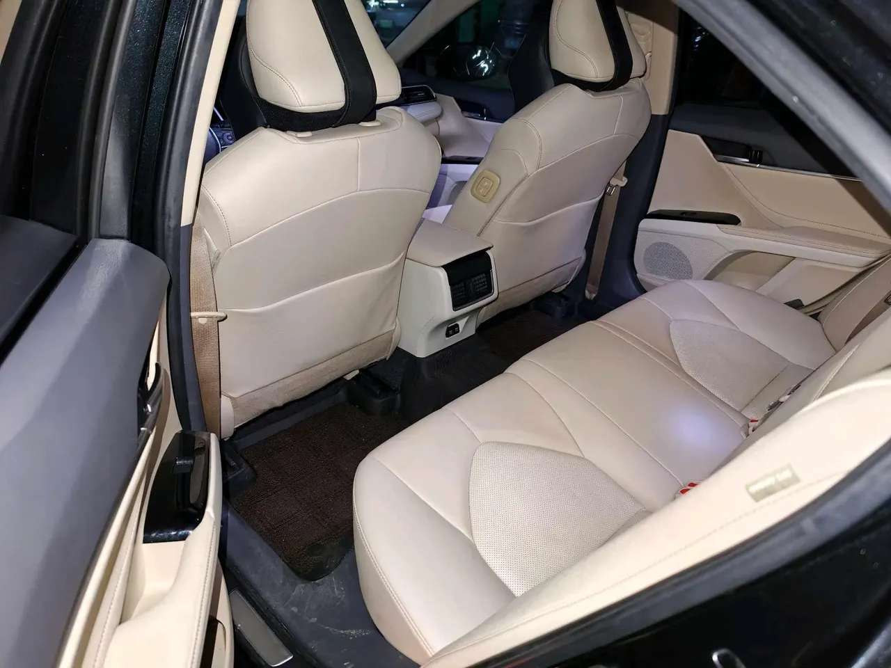 Toyota 2021 Camry 2.0G Stepless Deluxe Edition Automatic Gear 5
