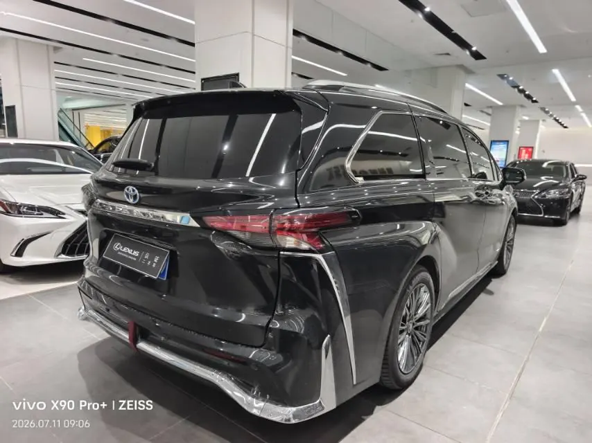 Toyota 2023 Sana 2.5 Stepless Comfort Edition Automatic Gear 3