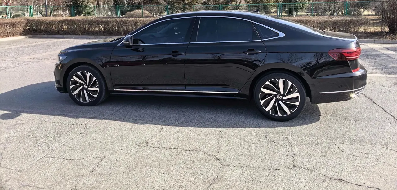 Volkswagen 2023 Passat 2.0TSI 330TSI Deluxe Edition (Modified) Automatic Gear 3