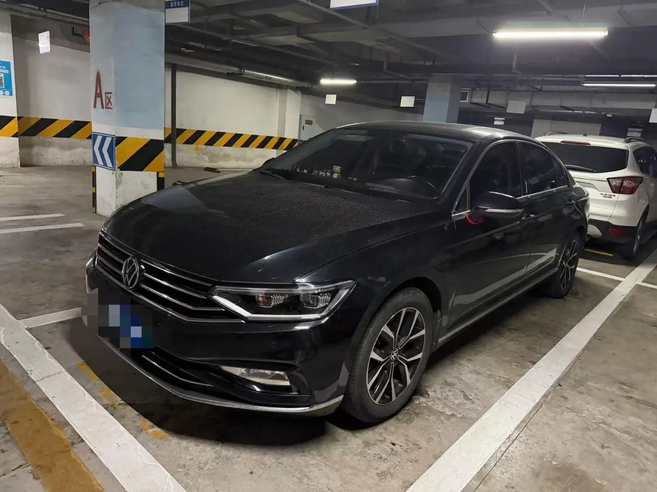 Volkswagen 2020 Magotan 1.4TSI 280TSI Leading Automatic Transmission - View 1