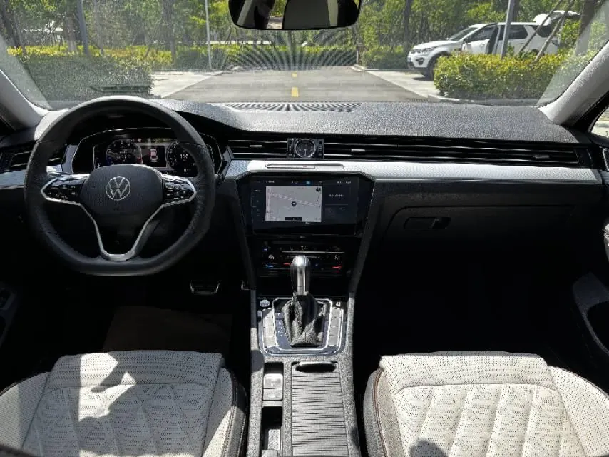 Volkswagen 2023 Magotan 2.0TSI 330TSI 2 million Commemorative Luxury Automatic Gear 4