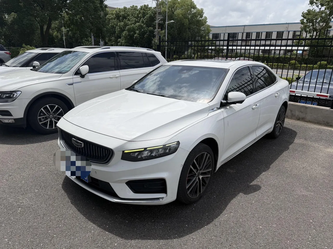 Geely 2021 xingrui 2.0T distinguished model (modified) automatic gear - View 1