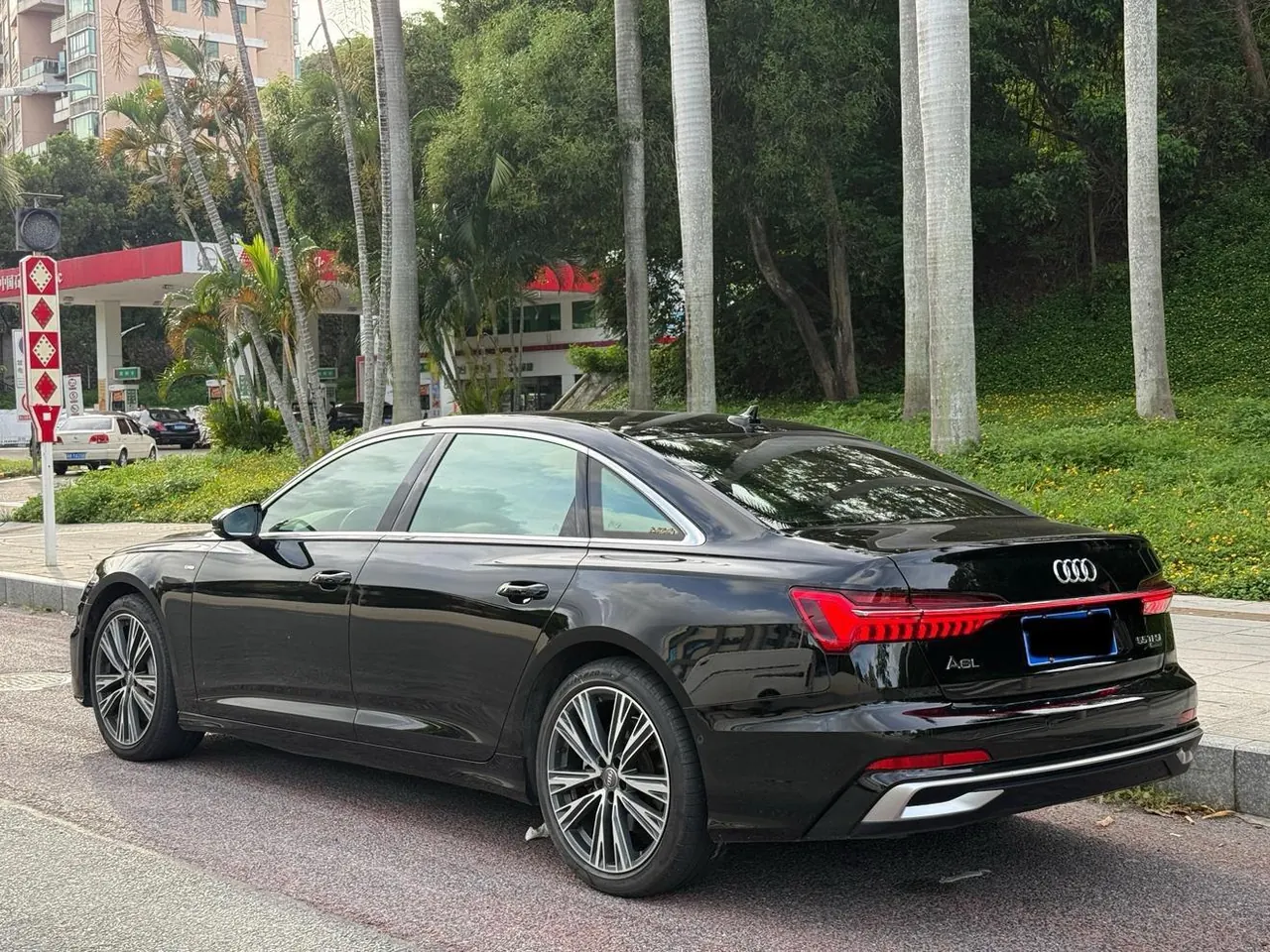 Audi 2021 A6L 48V 3.0TFSI 55TFSI Quattro enjoy dynamic automatic transmission 3