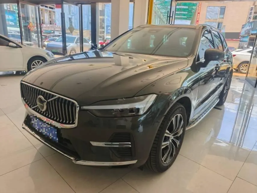 Открыть галерею: Volvo 2022 XC60 48V 2.0T B5 4-wheel drive Zhiyuan Deluxe Edition Automatic Gear