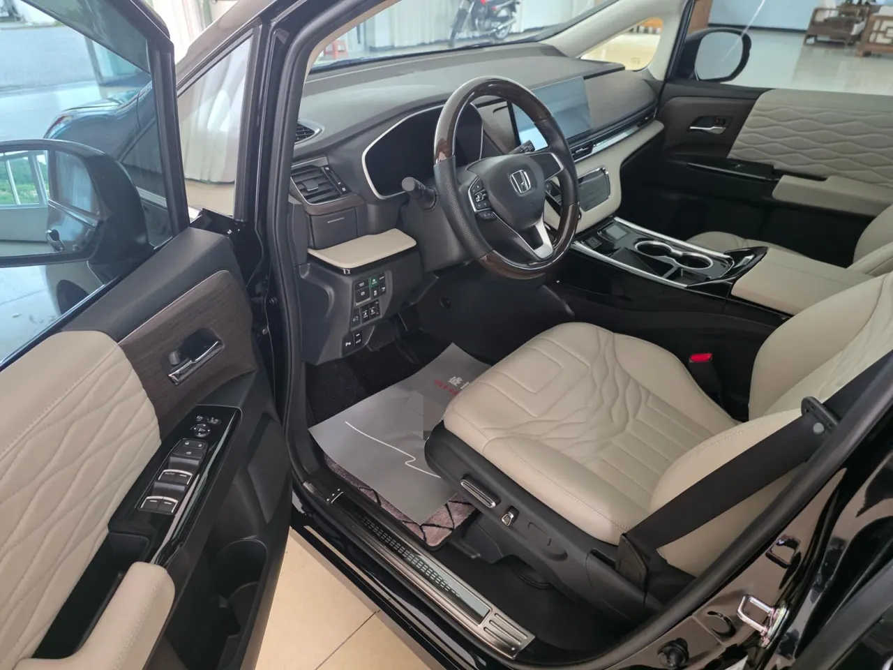 Honda 2026 Odyssey Hybrid 2.0 Stepless Sharp and Pleasant Edition Automatic Gear 9