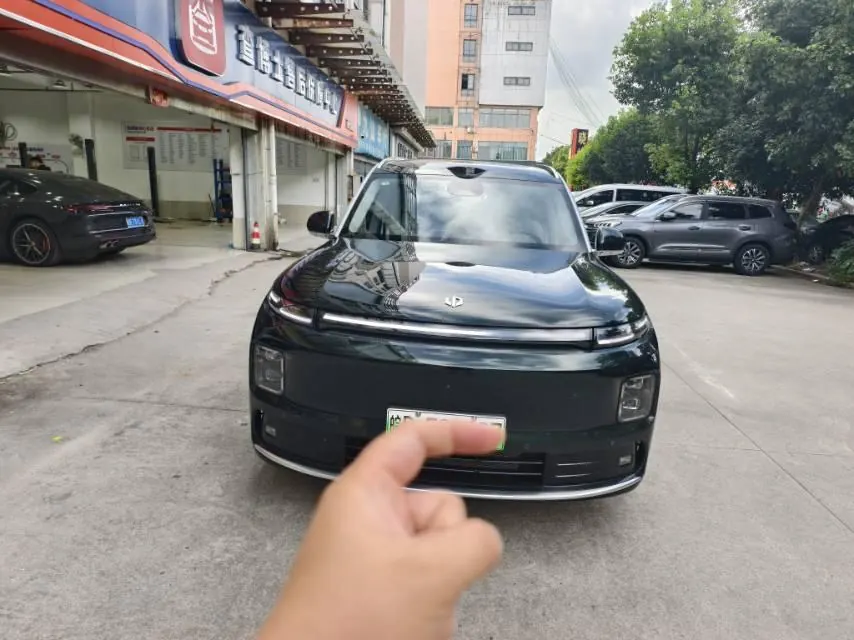 Leapmotor 2026 D 19 500 Zhizun Edition 6-seat Automatic Gear 2