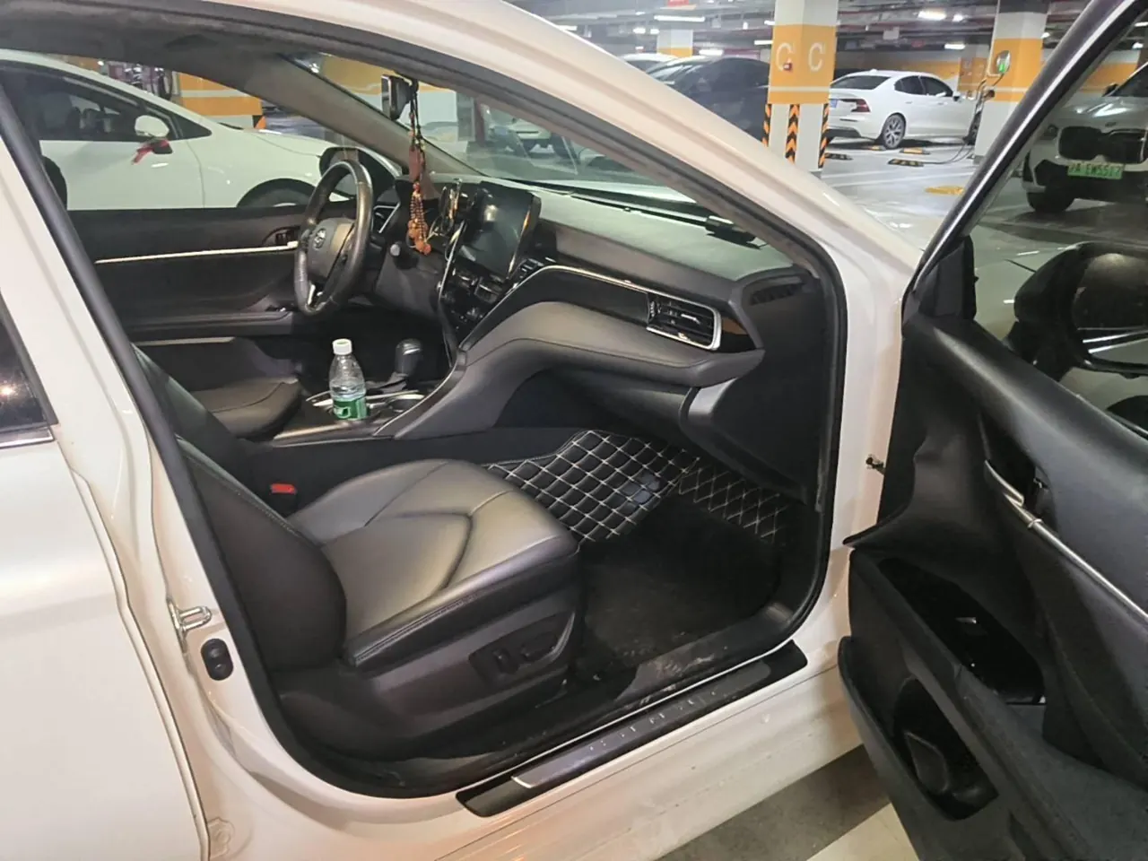 Toyota 2021 Camry 2.0G Stepless Deluxe Edition Automatic Gear 3