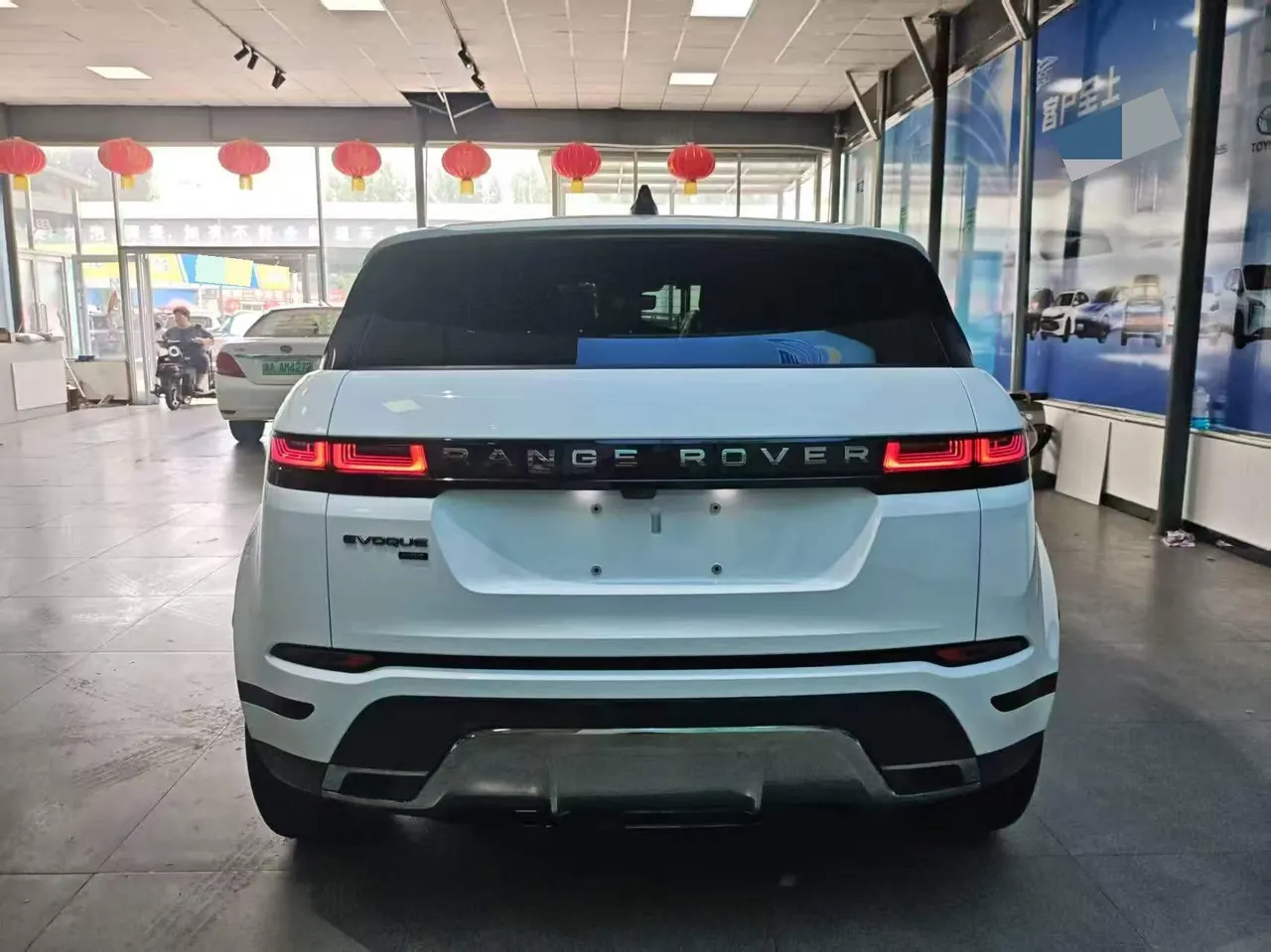 Land Rover 2021 Range Rover Aurora L 48V 2.0T 249PS R-Dynamic HSE Luxury Edition Automatic Gear 8