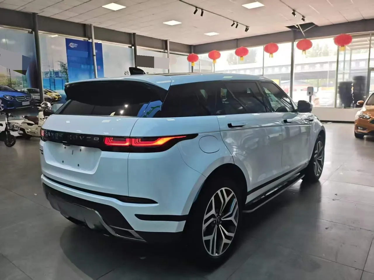 Land Rover 2021 Range Rover Aurora L 48V 2.0T 249PS R-Dynamic HSE Luxury Edition Automatic Gear 9