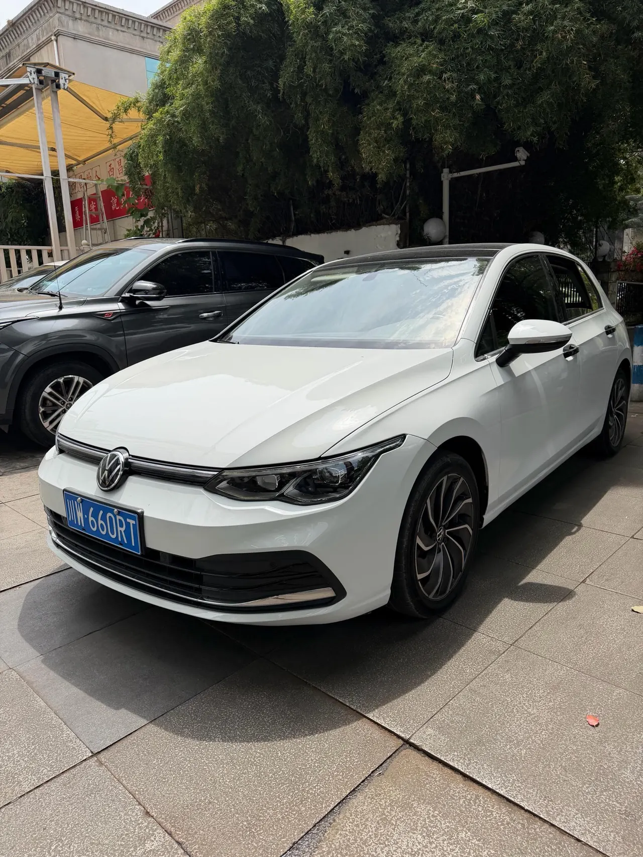 Volkswagen 2021 Golf 8 1.4TSI 280TSI 30th Anniversary Edition Automatic - View 1