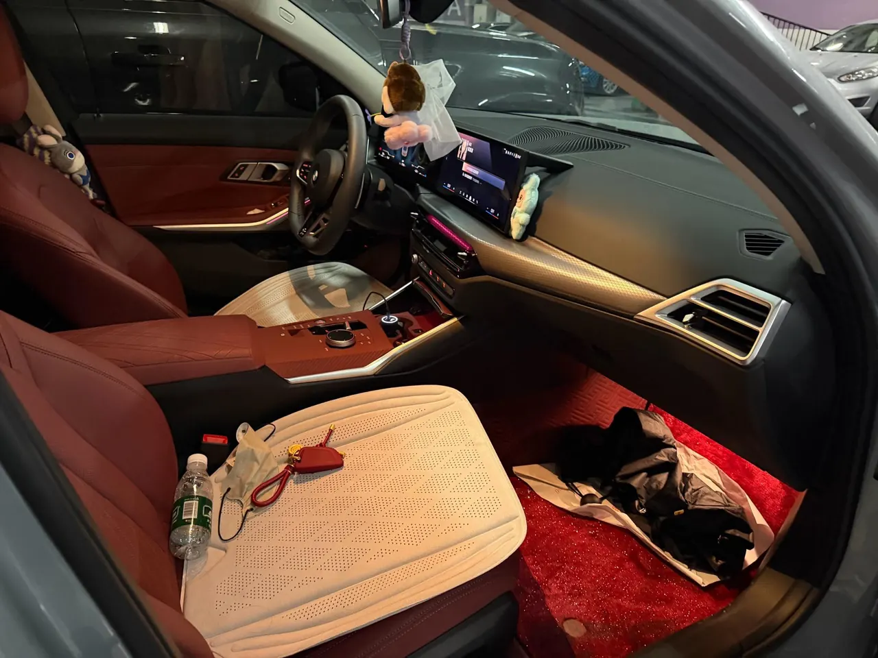 BMW 3 Series 2026 330Li 2.0T Exclusive M Sports Obsidian Night Suit Automatic Gear 3