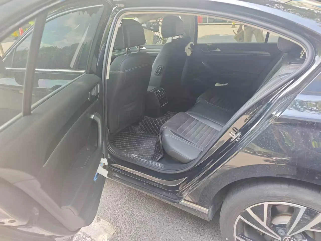 Volkswagen 2021 Magotan 2.0TSI 330TSI 30th Anniversary Edition Automatic Gear 3