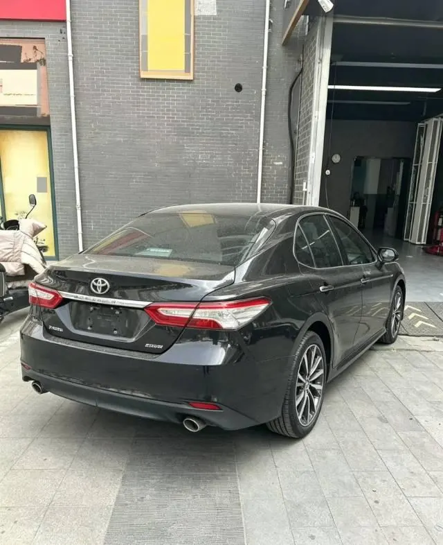 Toyota 2021 Camry 2.5G Deluxe Edition Automatic Gear 3