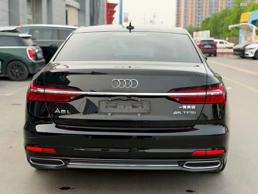 Audi 2020 A6L 2.0TFSI 45TFSI Zhenzhiya Automatic Gear 9