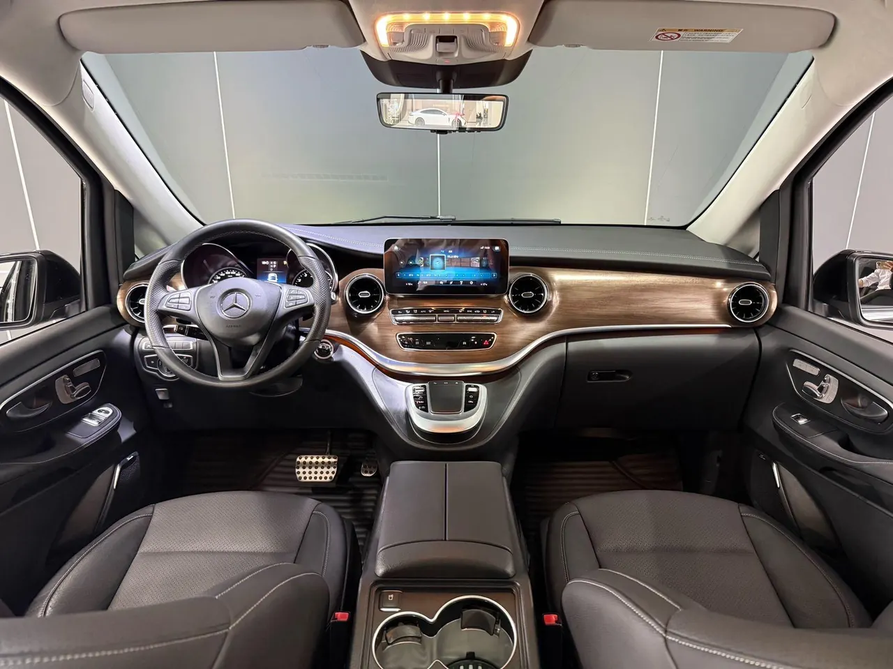 Mercedes Benz V 2021V 260 L 2.0T Deluxe Edition Automatic Gear 7