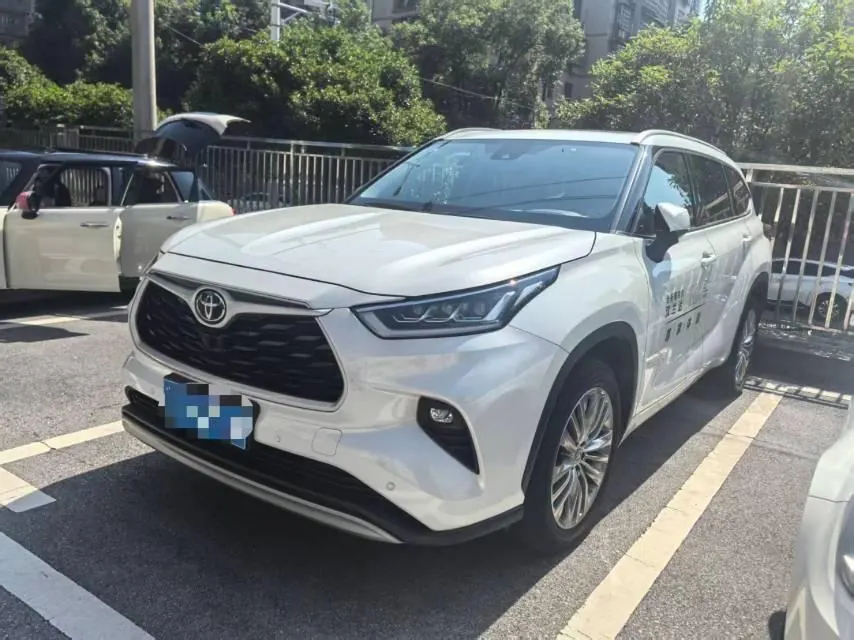 Toyota 2022 Highlander 2.0T 380T 4-wheel drive premium version 7-seat automatic gear - View 1
