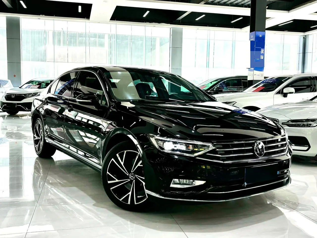 Volkswagen 2021 Magotan 2.0TSI 330TSI 30th Anniversary Edition Automatic Gear 3