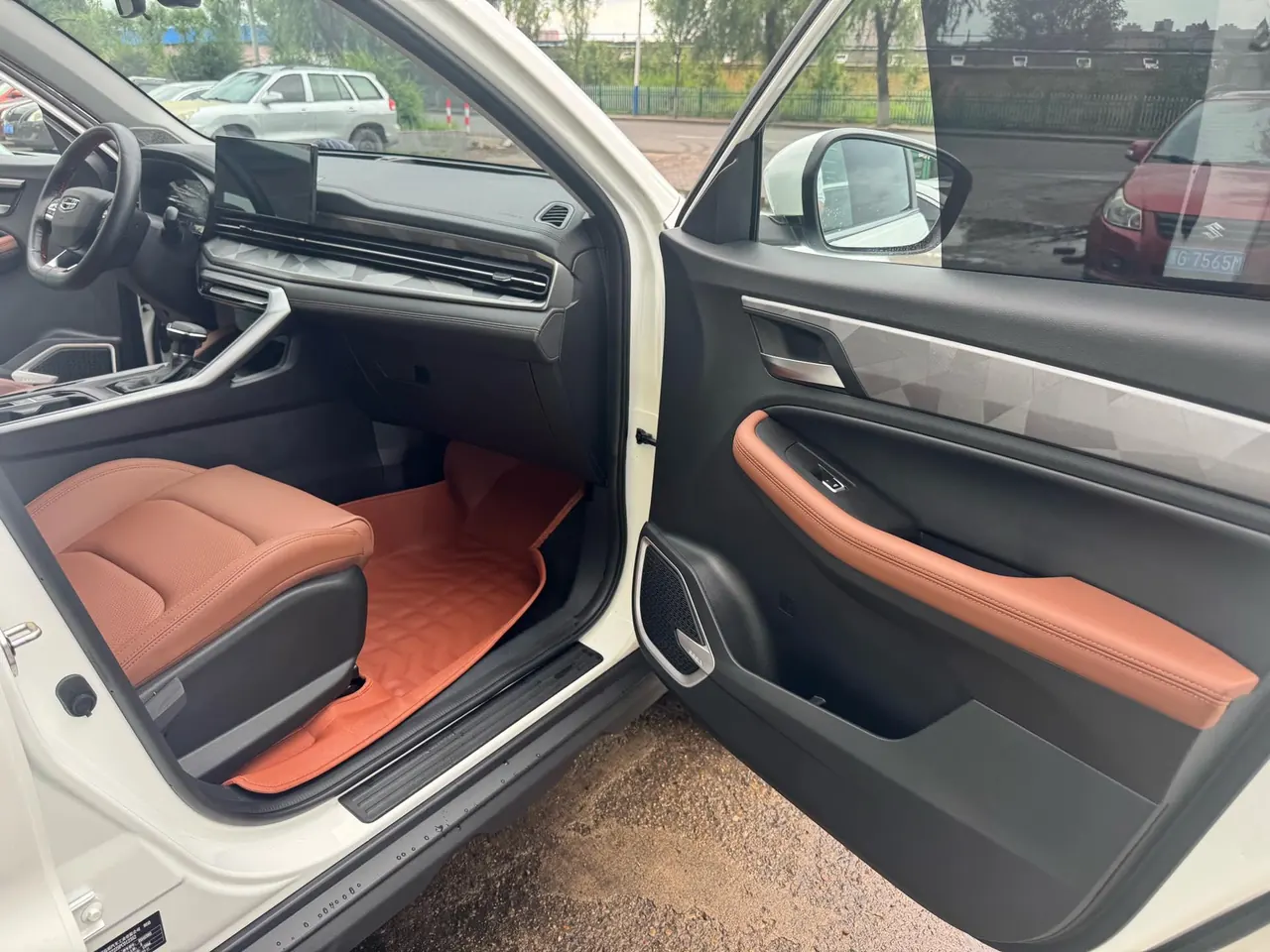 Geely Vision SUV(X6) 2021 Vision X6 Pro 1.4T Premium Automatic 9