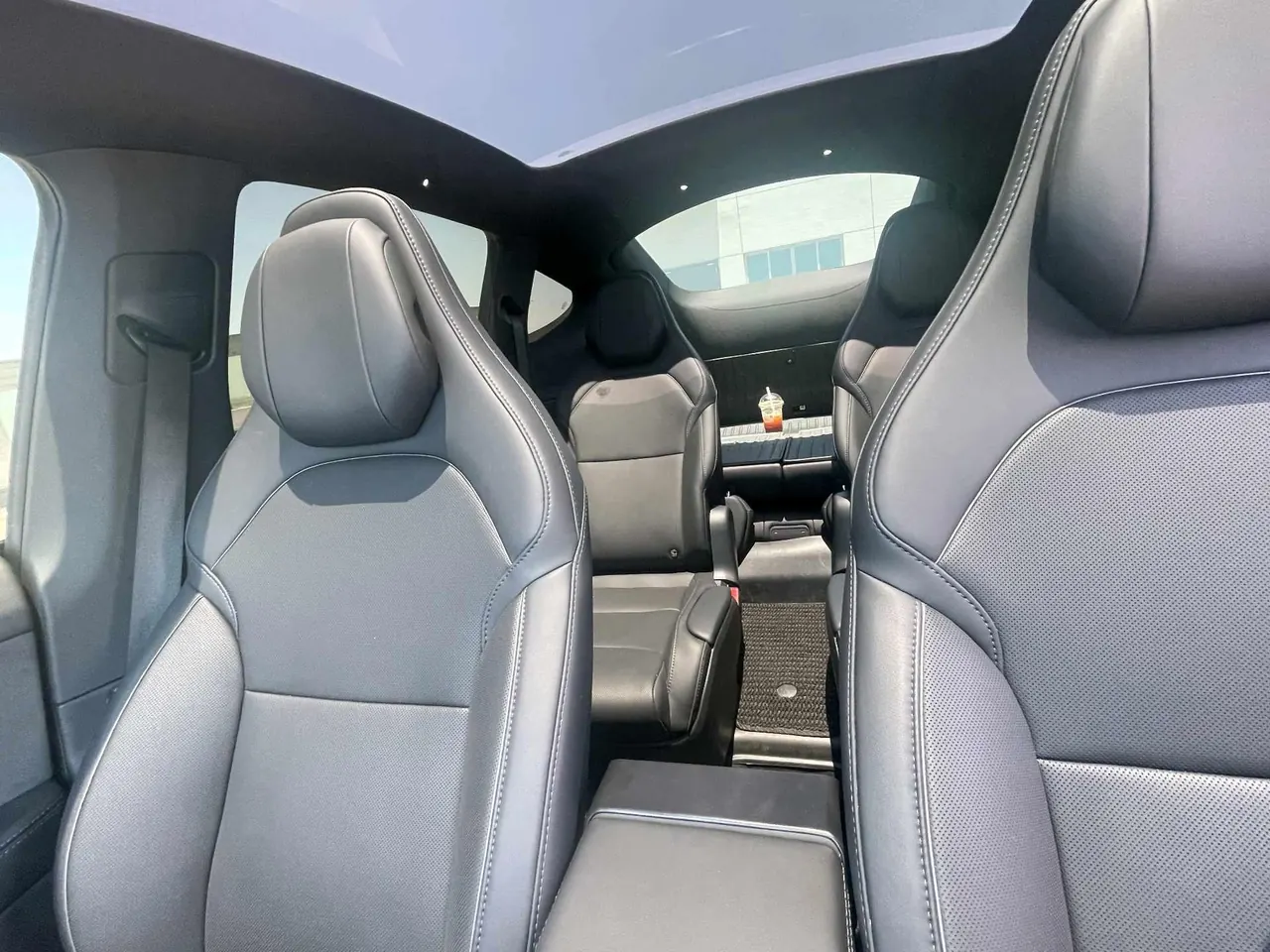 Tesla 2025 Model Y L Long Endurance All-Wheel Drive Automatic Transmission 10