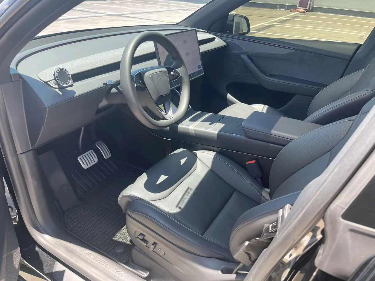 Tesla 2025 Model Y L Long Endurance All-Wheel Drive Automatic Transmission 11