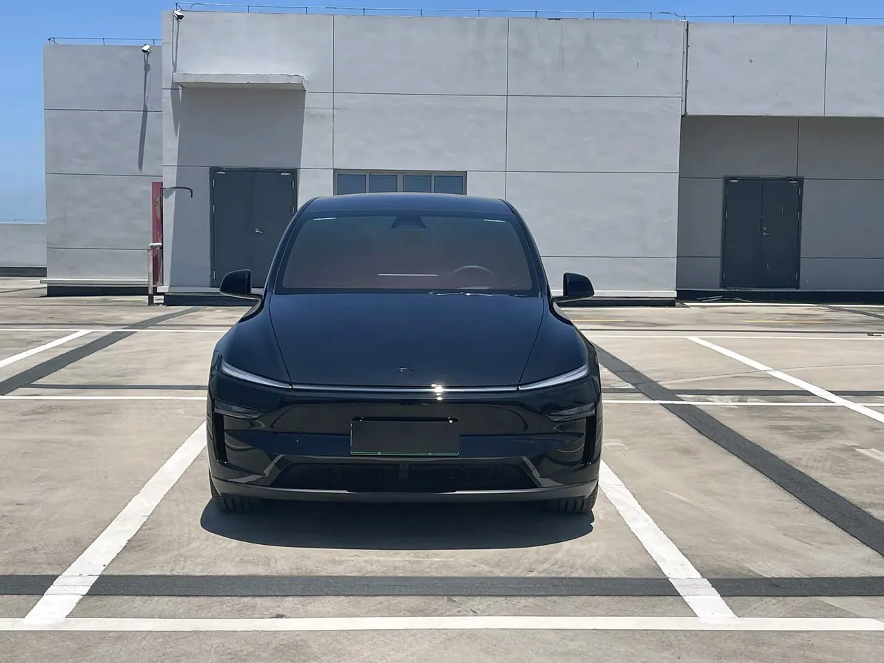 Tesla 2025 Model Y L Long Endurance All-Wheel Drive Automatic Transmission 2