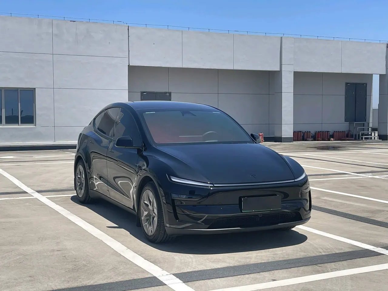 Tesla 2025 Model Y L Long Endurance All-Wheel Drive Automatic Transmission 3