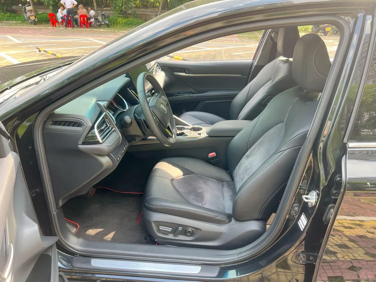 Toyota 2021 Camry 2.0S Stepless Front Edition Automatic Gear 3