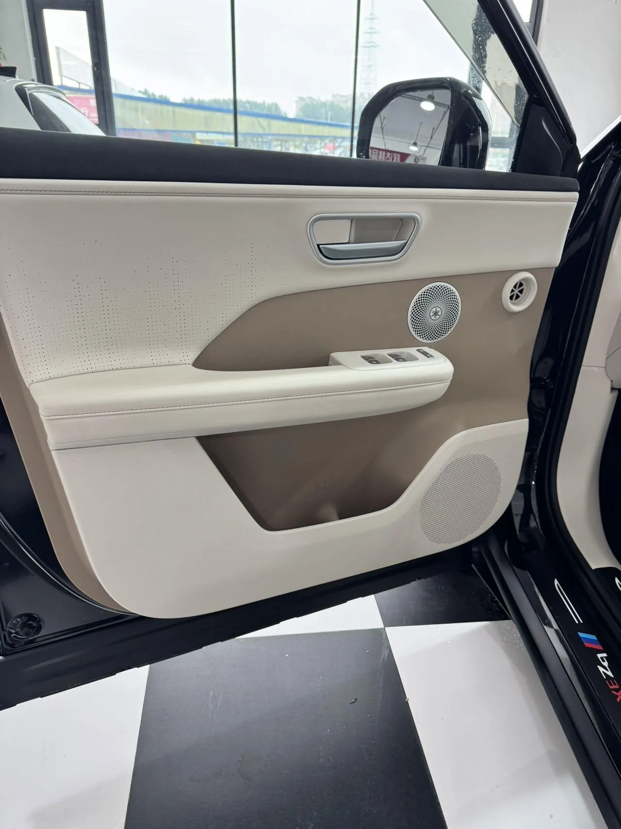Toyota 2025 Platinum Intelligence 3X 520 Pro Automatic Gear 4