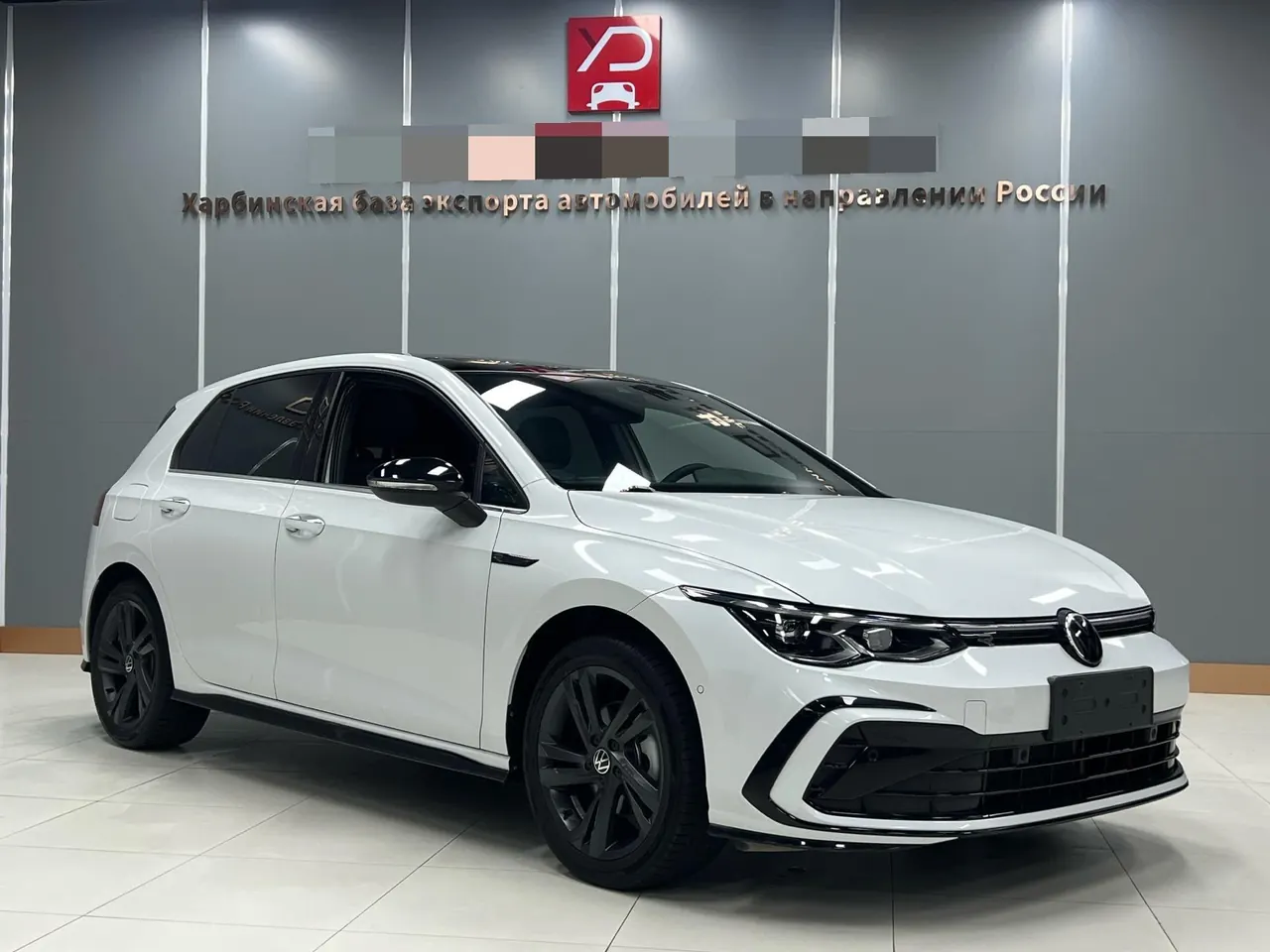 Volkswagen 2021 Golf 8 R-Line 1.4TSI 280TSI Automatic 3