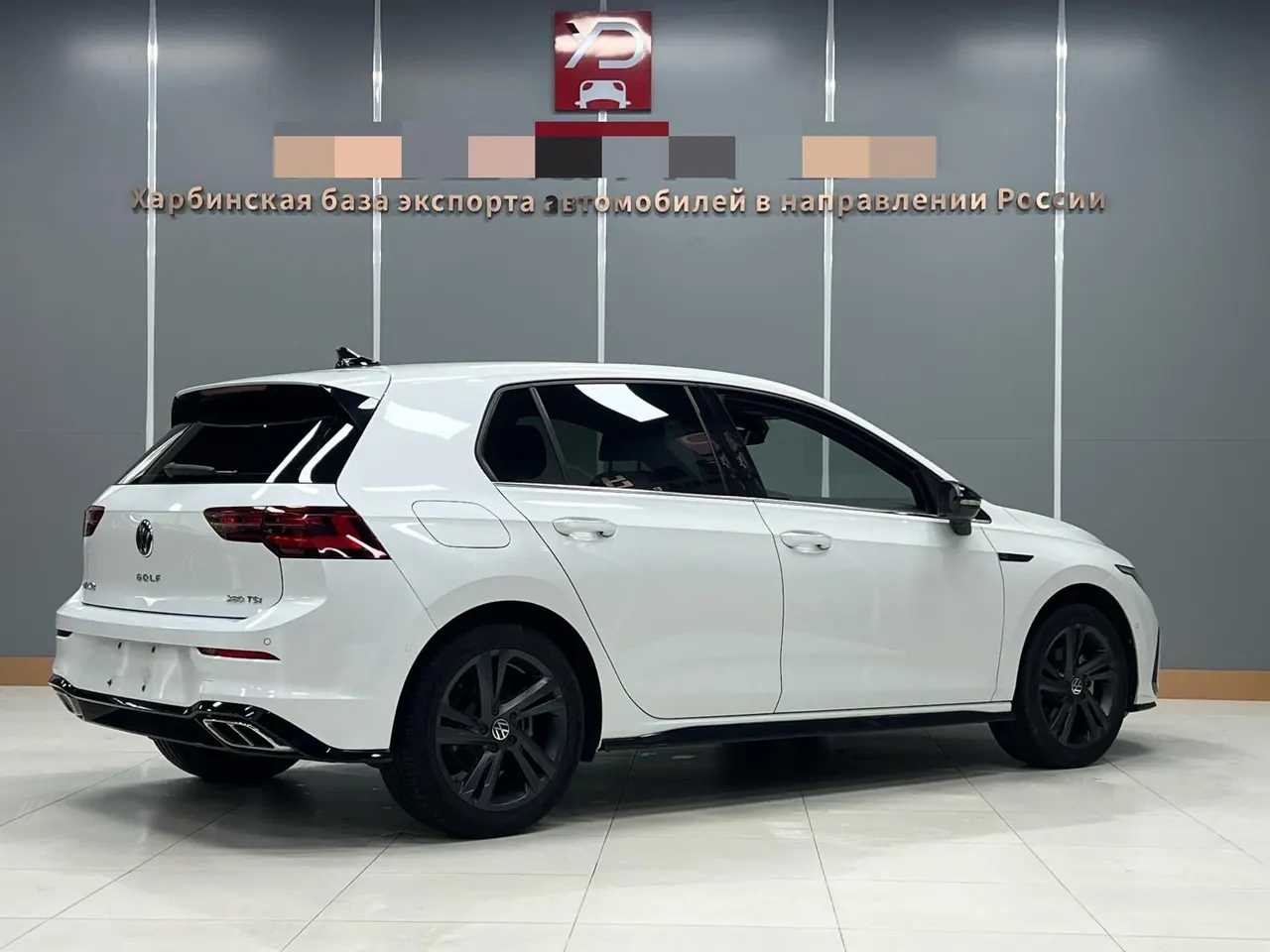 Volkswagen 2021 Golf 8 R-Line 1.4TSI 280TSI Automatic 4