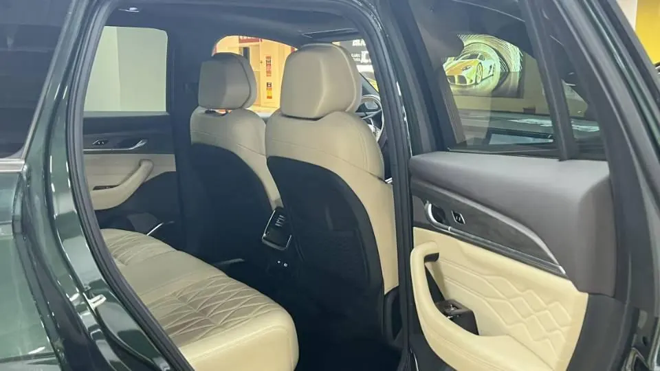 Geely 2025 XingyueL (Monjaro) 2.0TD Oriental Obsidian 4WD full-moon version automatic gear 6