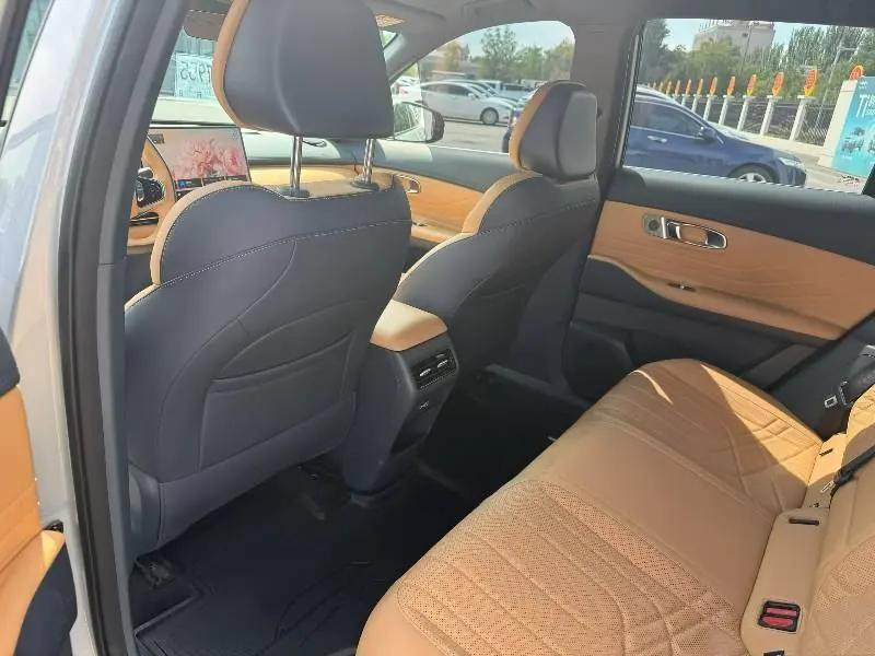 Geely Galaxy Galaxy Starship 7 EM-i 2025 Starship 7 EM-i 1.5 120km Discovery Edition Automatic Gear 2
