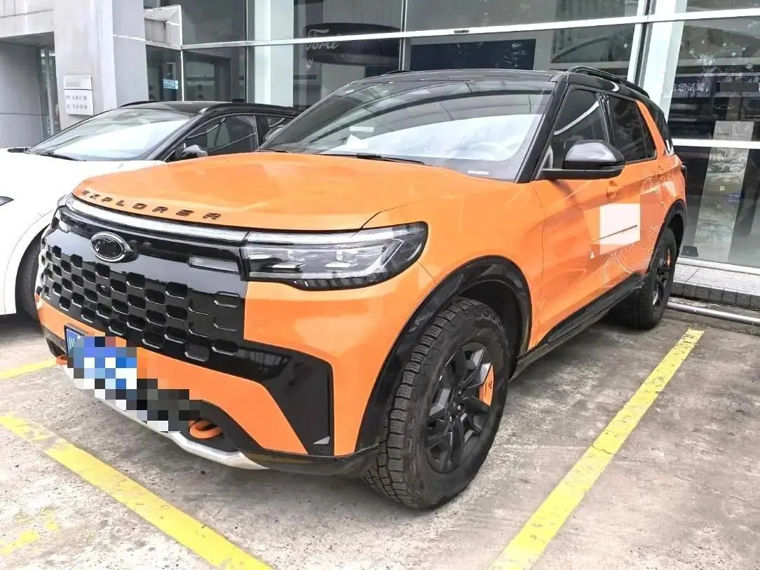 Открыть галерею: Ford 2025 Explorer 2.3T EcoBoost Kunlun Peak Edition 7-seat Automatic Gear