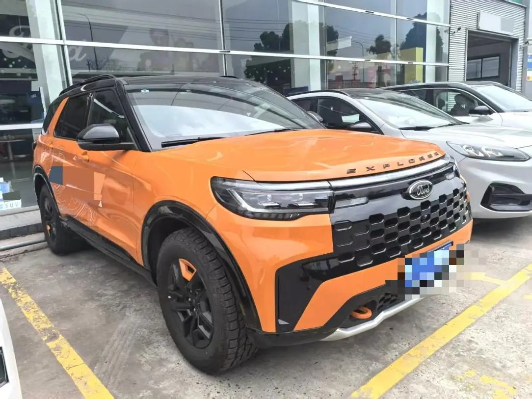 Ford 2025 Explorer 2.3T EcoBoost Kunlun Peak Edition 7-seat Automatic Gear 4