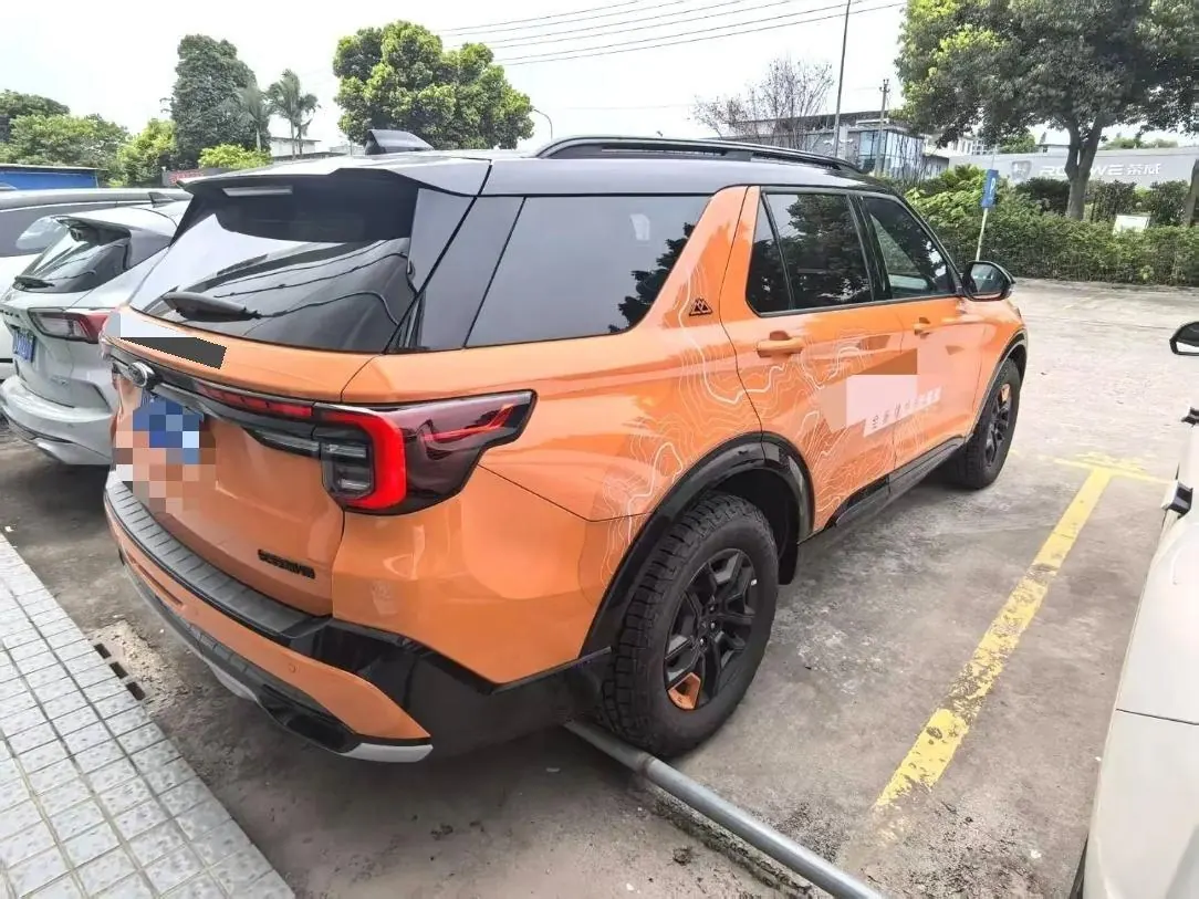 Ford 2025 Explorer 2.3T EcoBoost Kunlun Peak Edition 7-seat Automatic Gear 5