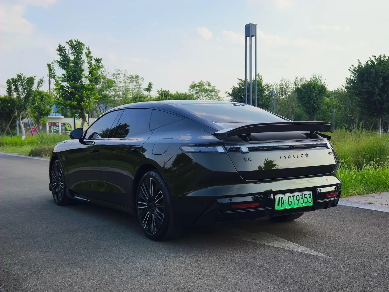 LYNK&amp;CO 2025 LYNK&amp;CO 10 EM-P 1.5T 240 Four-wheel Drive Ultra Sports Edition (Modified) Automatic Gear 6
