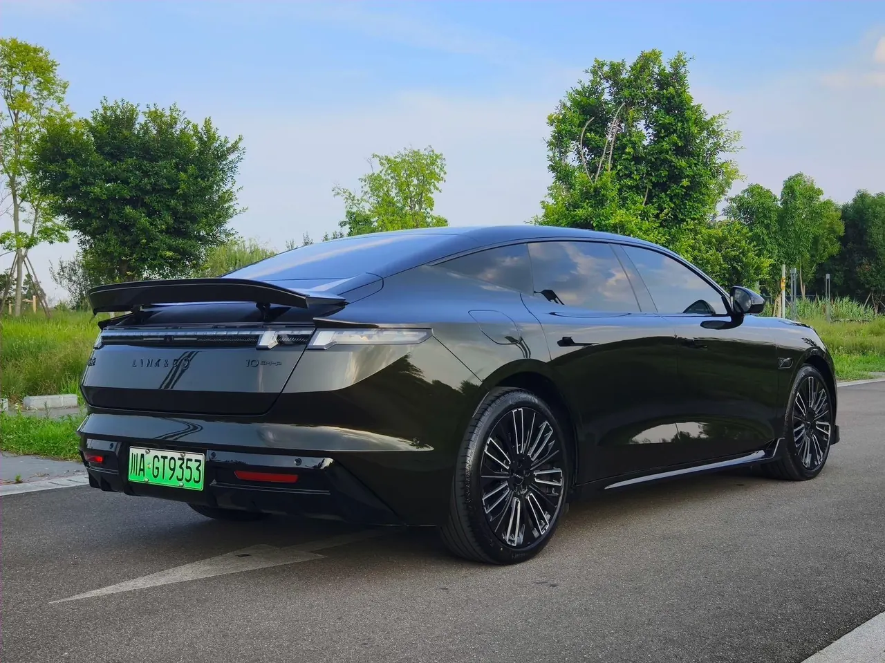 LYNK&amp;CO 2025 LYNK&amp;CO 10 EM-P 1.5T 240 Four-wheel Drive Ultra Sports Edition (Modified) Automatic Gear 8