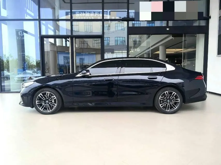 BMW 5 Series 2025 530Li 48V 2.0T Leading M Sports Suit Automatic Gear 13