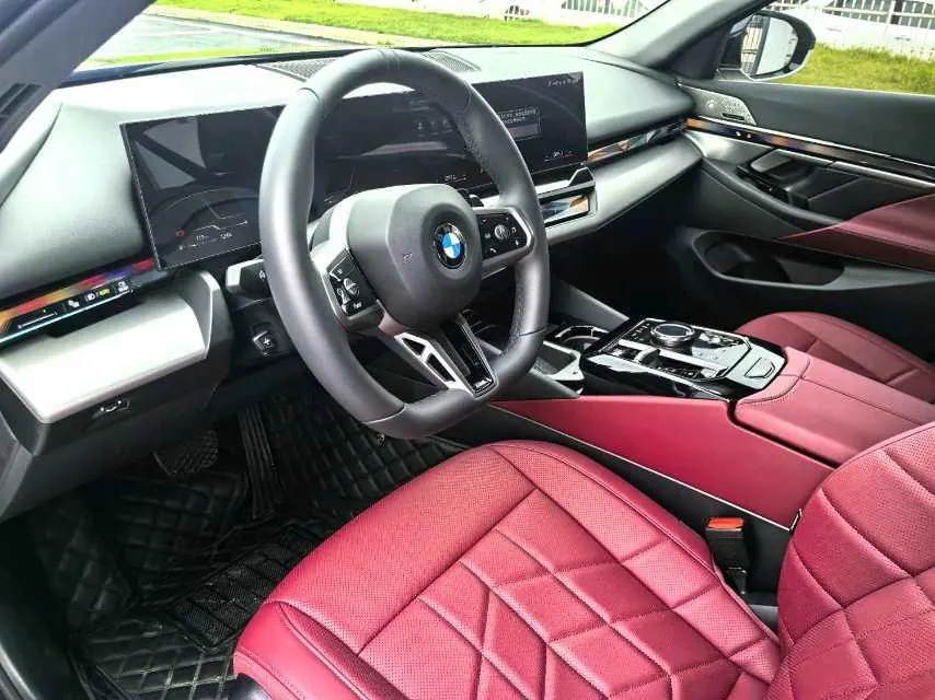 BMW 5 Series 2025 530Li 48V 2.0T Leading M Sports Suit Automatic Gear 9