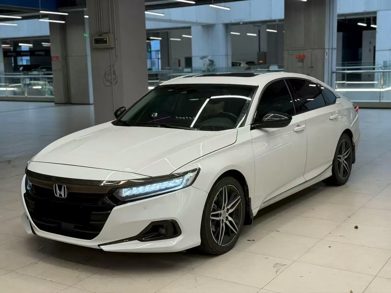 Open image lightbox: Honda 2022 10th Generation Accord 1.5T Stepless 260TURBO Magic Night Premium Edition Automatic Gear