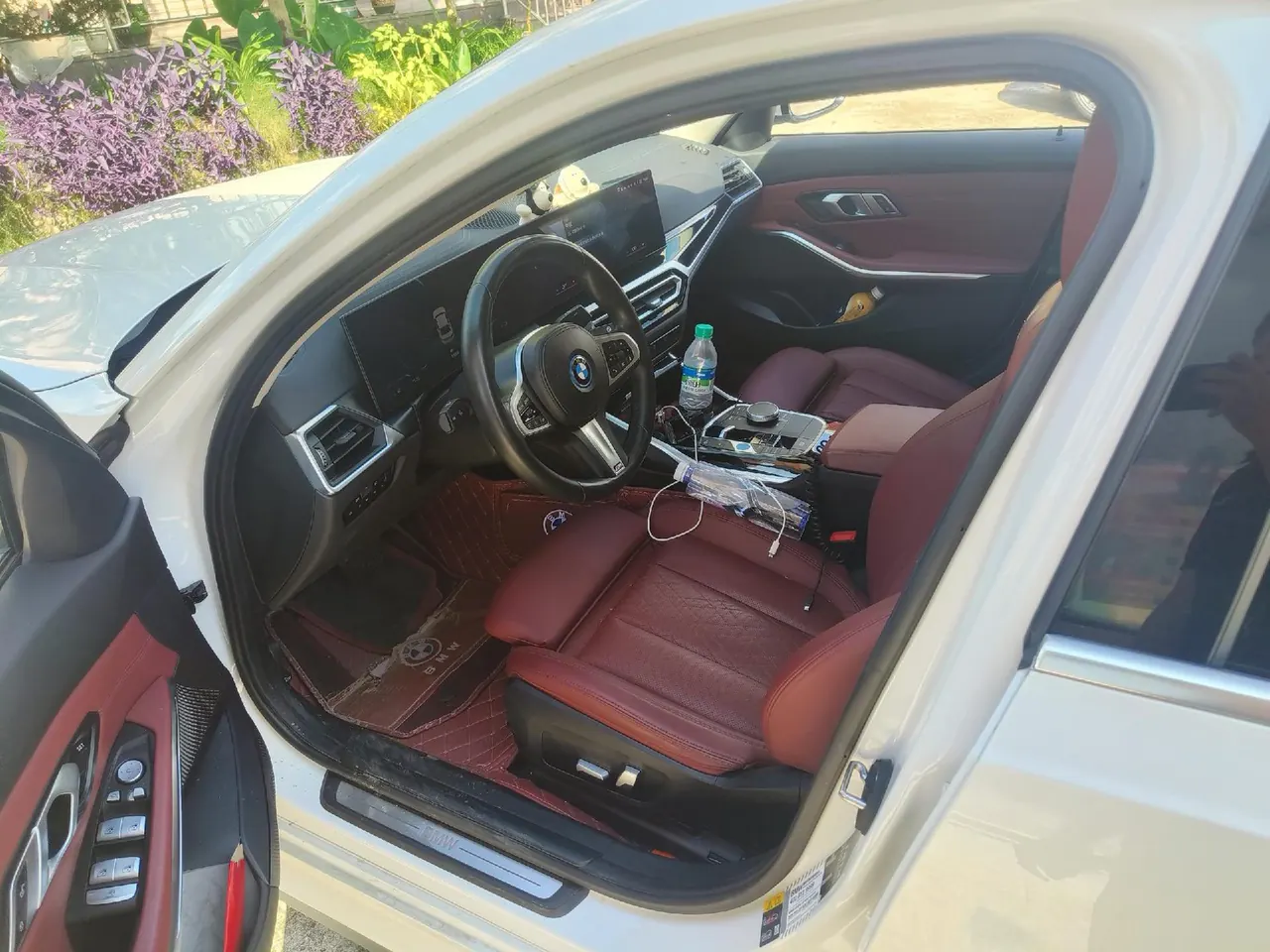 BMW 2022 i3 eDrive 35L automatic gear 2