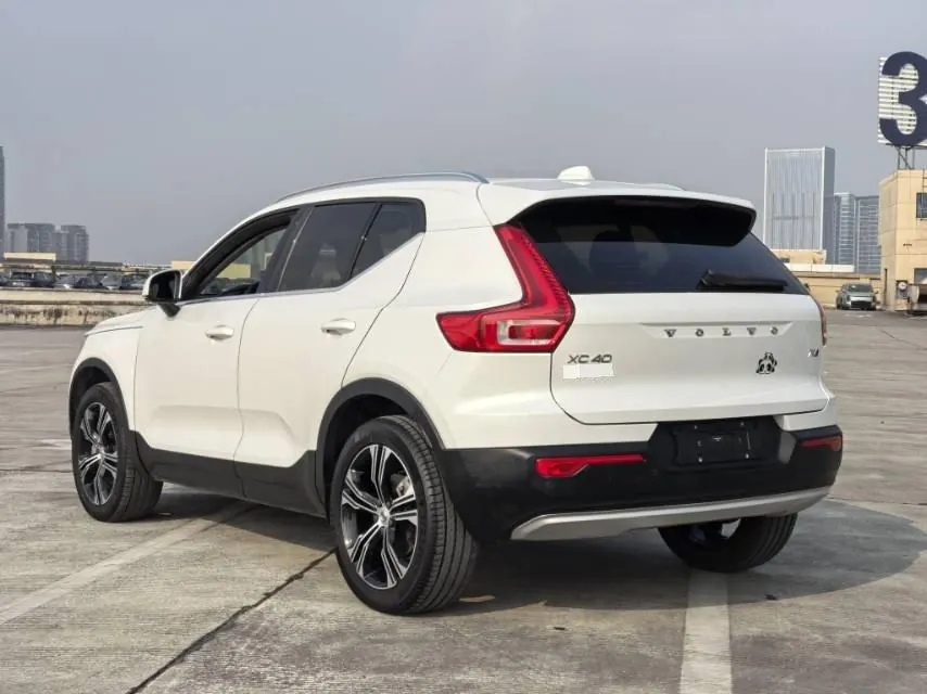 Volvo 2021 XC40 2.0T T4 4-wheel drive Zhiyuan Deluxe Edition Automatic Gear 11
